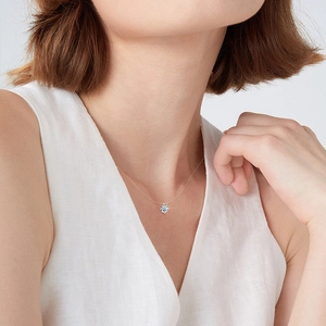 Elegant s925 silver necklace with teardrop moissanite pendant on invisible fishing line