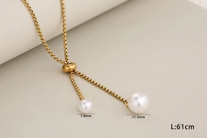 Detail of adjustable pearl necklace with 7.8mm and 11.5mm pearls, 61cm length