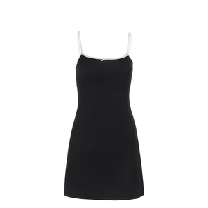 Sexy schwarzes Mini-Trägerkleid mit weißer Schleife und schmaler Passform für den Sommer