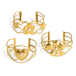 18K gold plated stainless steel open bangles set with floral and heart pearl motifs