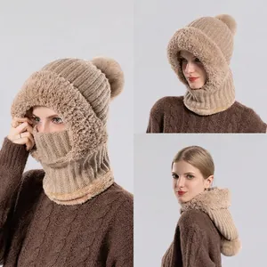 Bonnet tricoté 3-en-1 pour femme avec cache-col, masque et pompon en beige kaki