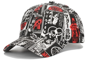 Dettaglio della stampa di giornale giapponese su un cappellino da baseball tricolore