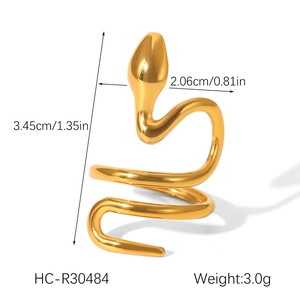 Detailed dimensions of 18K gold snake ring measuring 3.45cm in height and 3g in weight