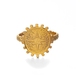 18K gold plated octagonal star ring with hammered texture and rope band detail
