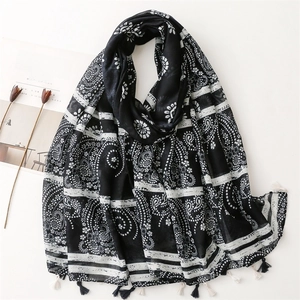 Women Paisley Print Shawl Scarf Polyester Voile Vintage Bohemian Lightweight Sun Protection Beach Wrap With Tassel Fringe
