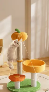 Detalle del poste rascador de sisal estable y la estructura de cama para gatos de calabaza