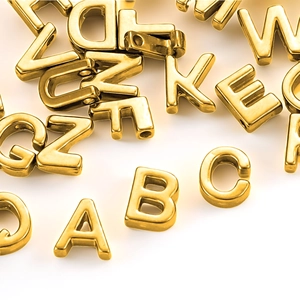 Pendentifs lettres 10mm en acier inoxydable doré poli pour bijoux DIY et colliers