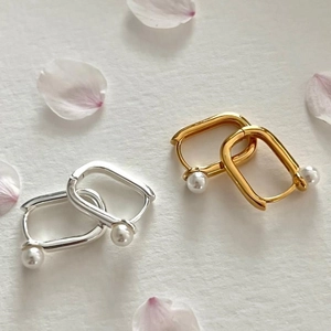 Shell Artificial Pearl Huggie Hoop Earrings With 925 Sterling Silver Earring Post Minimalist U-shaped Buckle Sweet Elegant For Women