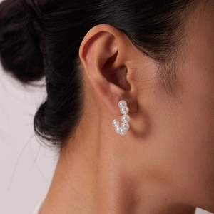 Elegance 18K gold plated stainless steel C-shaped hoop earrings with white round pearls