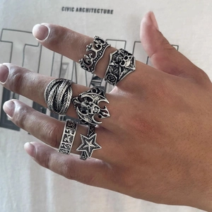 Vintage Gothic Skull Crown Star Wing Alloy Rings Antique Silver Punk Hip Hop Unique Finger Jewelry For Men Women Daily Accessory