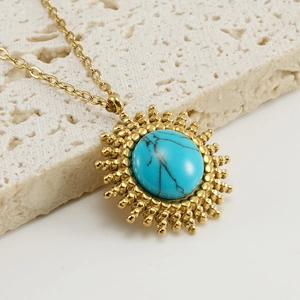 Collana in acciaio inossidabile placcata oro 18K con ciondolo turchese a raggiera