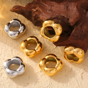 Golden and silver hollow flower rings in 18k stainless steel with polished finish