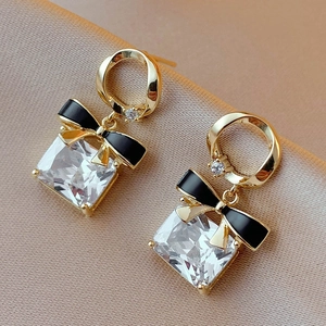 Boucles Oreilles Pendantes Nœud Strass Carré Avec Tige Argent Sterling 925 Plaqué Or Géométrique Bijoux De Mode