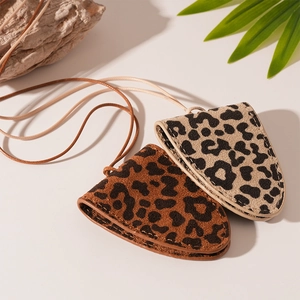Leopard Print Faux Leather Triangle Shield Pendant Necklace Magnetic Eyewear Bag Sweater Chain Fashion Jewelry For Women