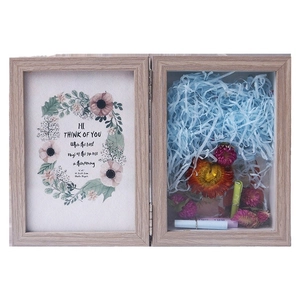 6x7 inch DIY 3D wooden folding picture frame with dried flowers and raffia grass