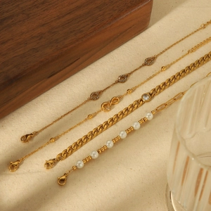 18k gold plated stainless steel bracelet set with pearls, rhinestones and mariner links