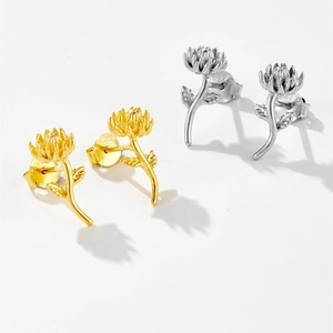925 sterling silver daisy stud earrings in gold and silver finish with flower design