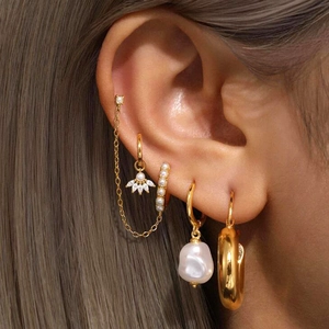 S925 silver needle gold earrings set with marquise diamonds and pearls on model