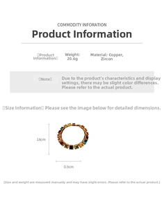 Détail d'un bracelet de tennis vintage en zircone plaqué or de 18 cm de long et 0,9 cm de large