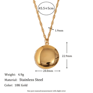 Dimensions détaillées du collier médaillon en forme de cœur en acier plaqué or 18 carats