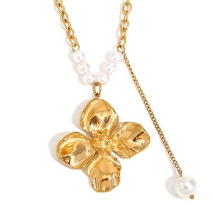 Vintage 18K gold plated stainless steel flower pendant necklace with white pearls