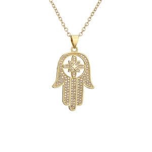 Collier Main de Fatma dorée avec zircons colorés et pendentif œil protecteur chic
