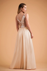 Abito da sera sexy con scollo a V, top in paillettes oro rosa e gonna champagne