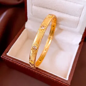 Vintage 24K Gold Plated Copper Bangle For Women Brushed Starburst Flower Pattern Zircon Inlaid Clasp Bracelet