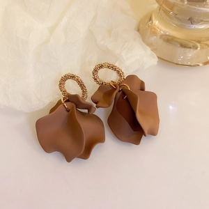 Elegant vintage matte coffee brown flower earrings with gold studs for women