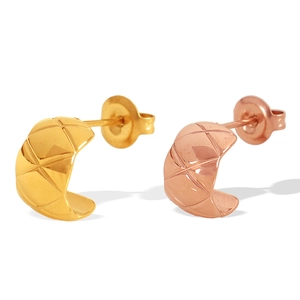 Chic gold and rose gold C-shaped quilted pattern hoop earrings in titanium steel