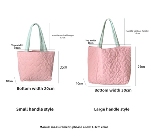 Size guide for quilted heart handbag showing dimensions for small and large tote versions