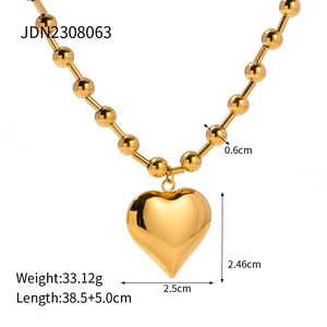 Detailed specs of gold heart pendant necklace with 33.12g weight and 38.5cm length