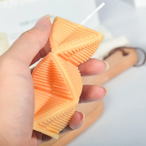 Molde geométrico naranja para velas con diseño de rayas para decoración artesanal DIY