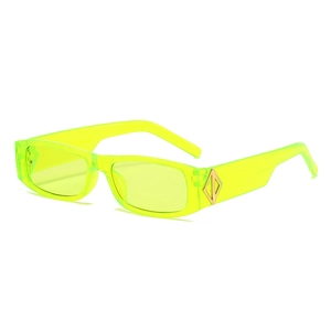 Rechteckige Sonnenbrille in Neongelb mit goldenen Rauten-Metallverzierungen am Bügel