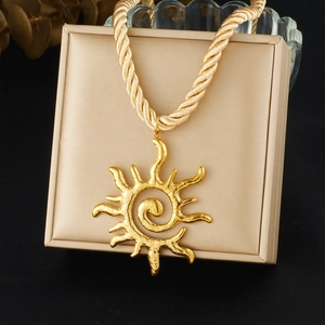 Collier Pendentif Soleil Vintage Plaqué Or Acier Inoxydable Grosse Chaîne Torsadée Bijoux Bohème Pour Femmes