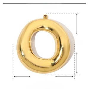 Detailed size parameters of gold stainless steel pendant with 32mm by 27mm dimensions