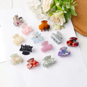 Set of 13 colorful 3cm mini resin hair claws with floral and marble patterns for women