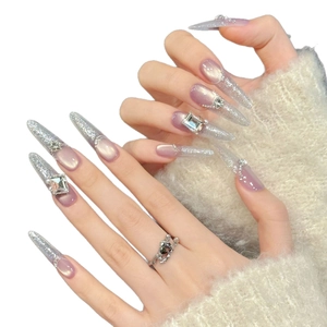 Ongles à presser oeil-de-chat violets scintillants avec dégradé argenté et strass