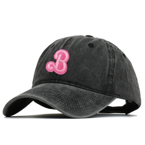 Black washed cotton baseball cap with pink embroidered B letter in a vintage casual style