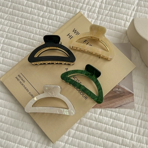 French Style Acetate Hair Claw Clip Curved Geometric Marble Pearlescent Texture Alloy Spring Shark Clip For Women Styling