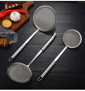 Three sizes of 304 stainless steel fine mesh oil skimmers on a dark wood kitchen background