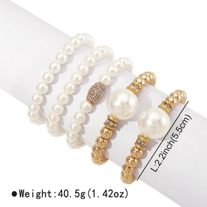 Detail of multi-row pearl stretch bracelets with weight and size specifications