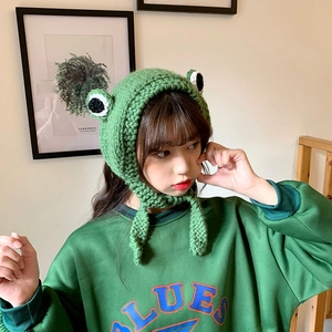 Cute green knitted frog hat with 3D eyes for autumn and winter ear protection