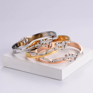 Titanium steel leopard head cuff bracelets with rhinestones in gold, silver, and rose gold