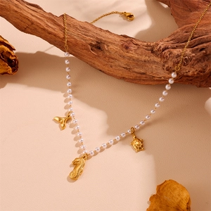 Collier en perles d'acier inoxydable avec pendentifs dorés hippocampe, tortue et sirène