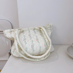 Sac cabas matelassé à imprimé floral rose et vert avec de grandes anses pour femme