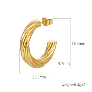 Boucles d'oreilles créoles torsadées dorées avec détails de taille et poids précis