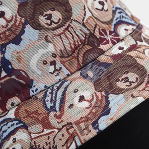 Bob rétro à motif d'ours en tissu jacquard coloré avec détails de couture de qualité