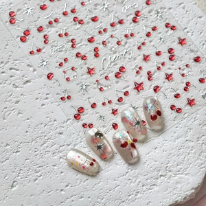 3D Relief-Nagelaufkleber mit Kirschen und Sternen für ein strukturiertes Nageldesign