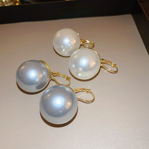 Élégantes Grandes Boucles D'oreilles Pendantes Künstliche Perles D'imitation Rondes Vintage Minimaliste Cuivre Accessoire Bijoux Pour Femmes